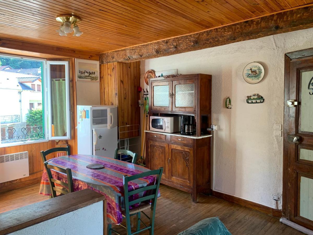 Joli Appartement Dans Une Maison Ancienne Ax-les-Thermes Exterior photo